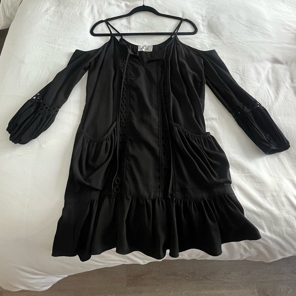 VaVa by Joy Han Samira Open Shoulder Dress in Black - Picture 8 of 10